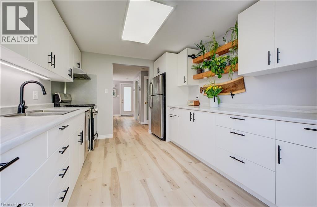 35 CAMROSE Court thumbnail 12