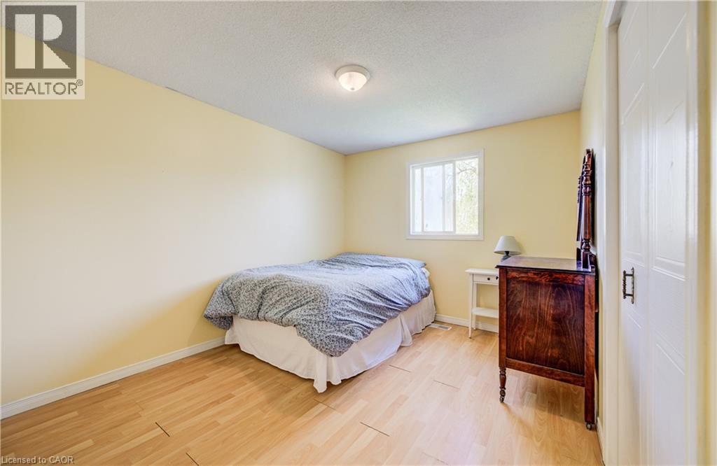 35 CAMROSE Court thumbnail 19