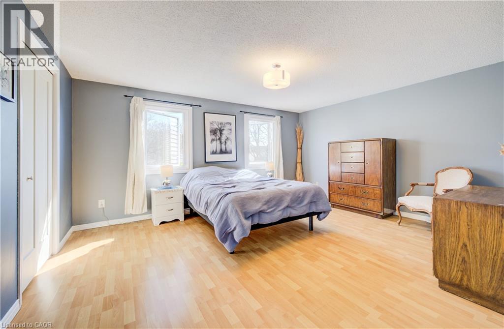 35 CAMROSE Court thumbnail 22
