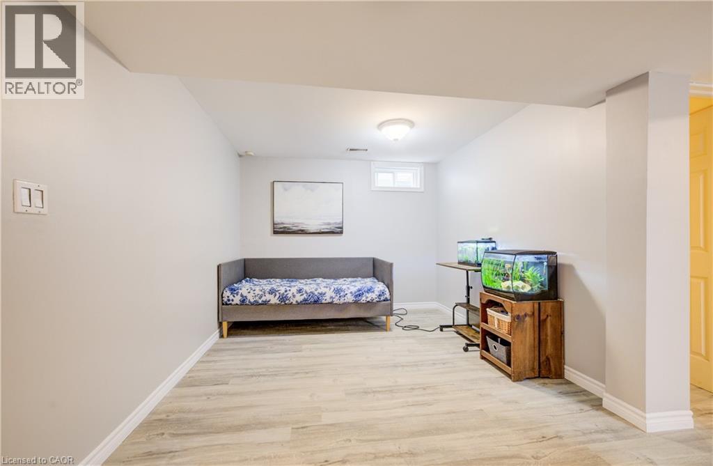 35 CAMROSE Court thumbnail 25