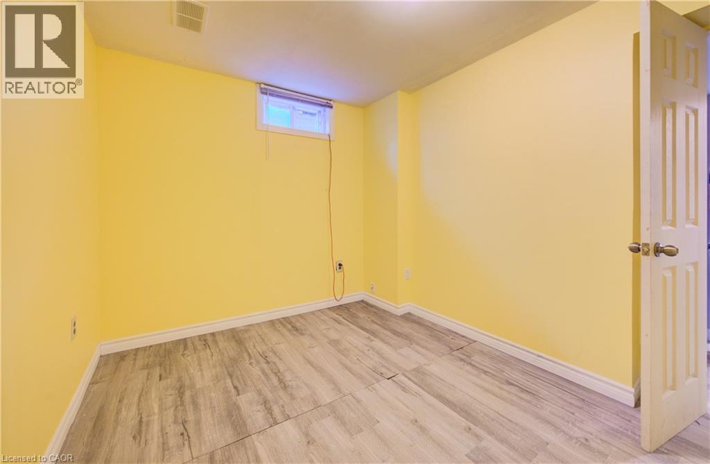 35 CAMROSE Court thumbnail 27