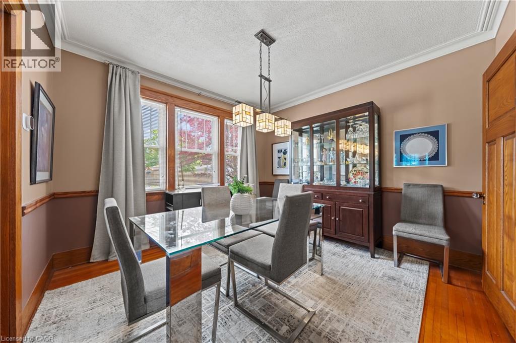 39 BORDEN Avenue N thumbnail 13