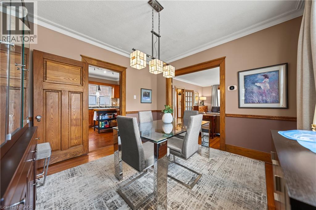 39 BORDEN Avenue N thumbnail 14