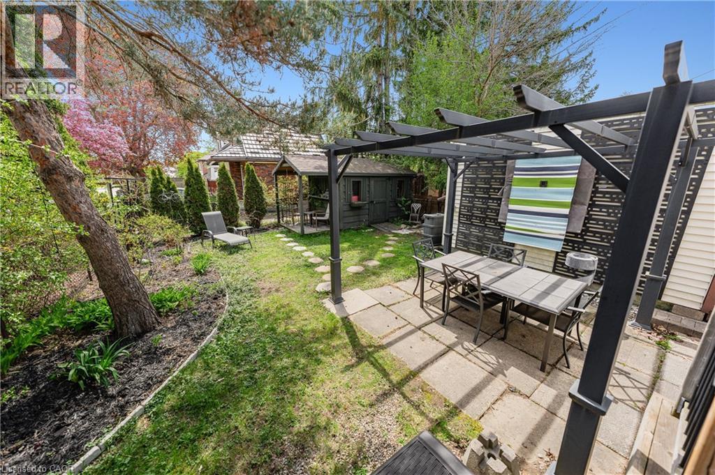 39 BORDEN Avenue N thumbnail 35