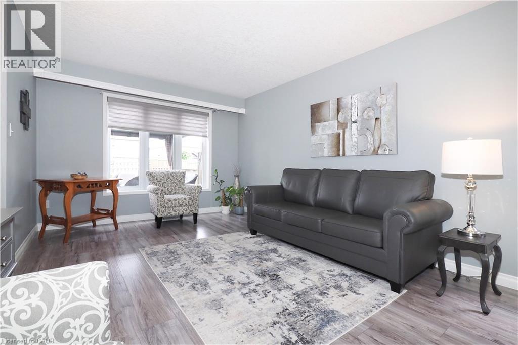 70 QUEEN CHARLOTTE Crescent thumbnail 11