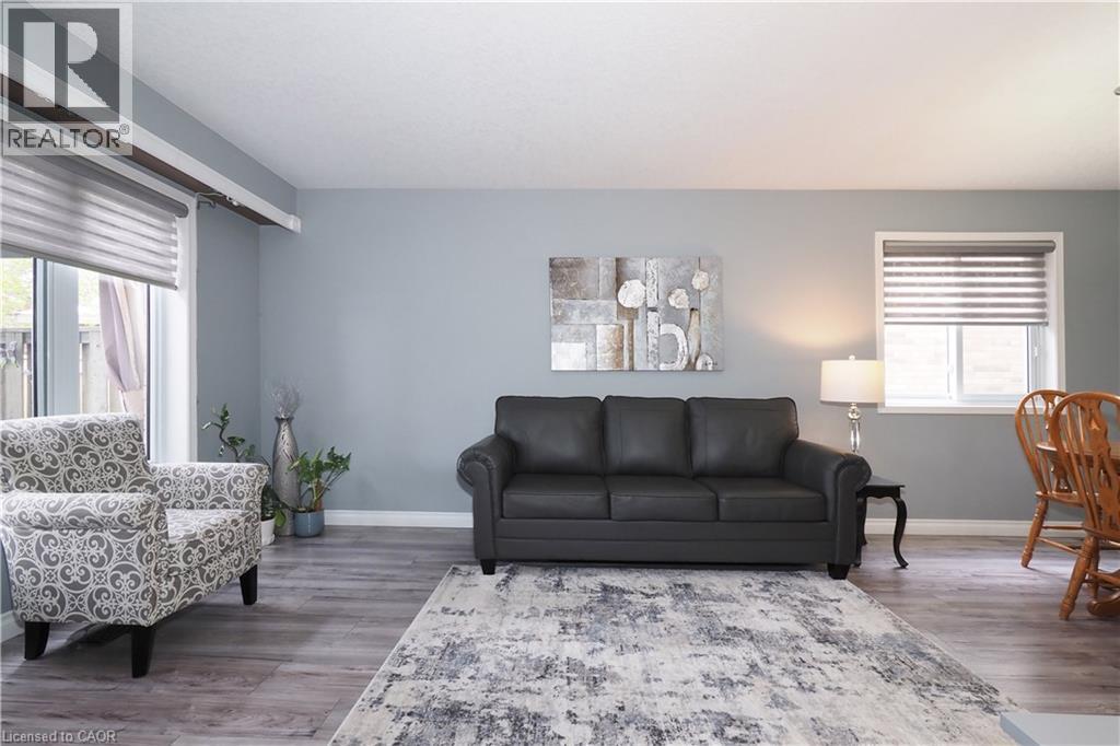 70 QUEEN CHARLOTTE Crescent thumbnail 15