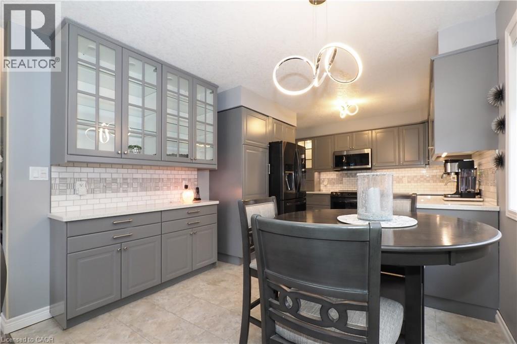 70 QUEEN CHARLOTTE Crescent thumbnail 24