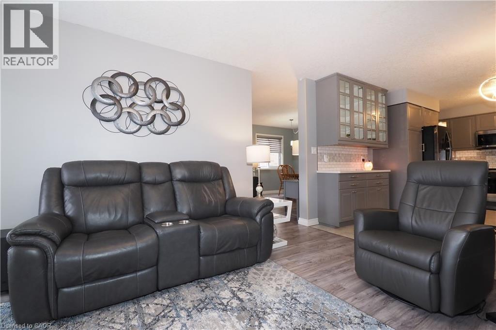 70 QUEEN CHARLOTTE Crescent thumbnail 27
