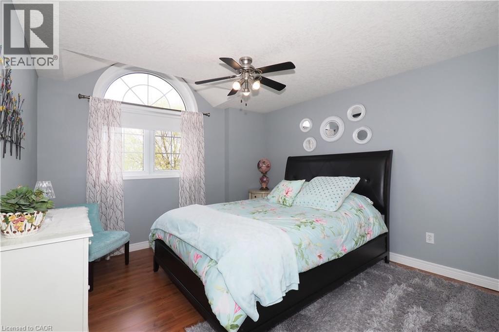 70 QUEEN CHARLOTTE Crescent thumbnail 41