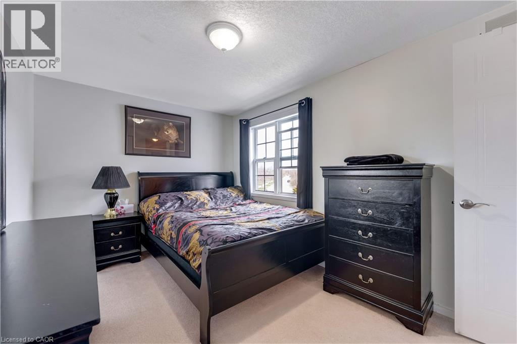 550 DANSBURY Drive thumbnail 23