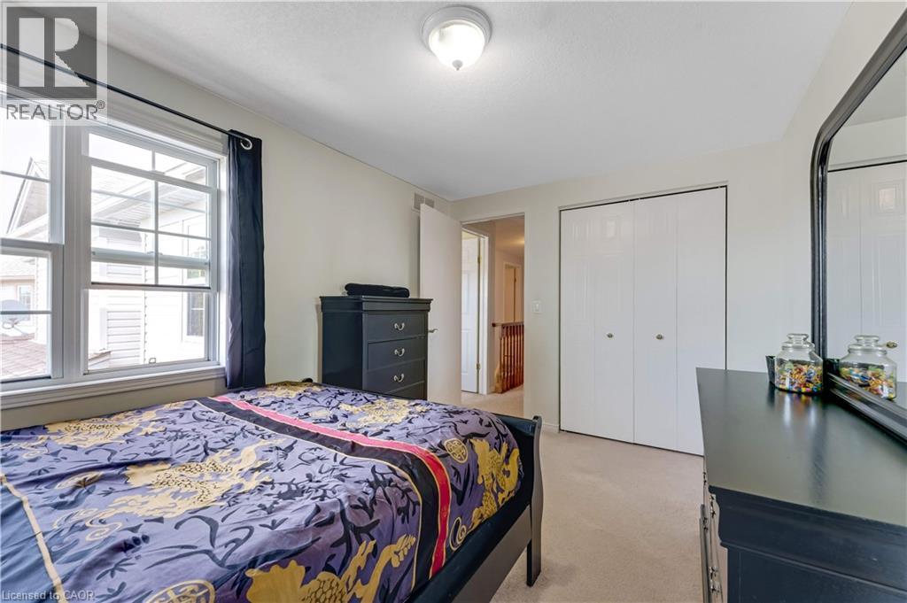 550 DANSBURY Drive thumbnail 22