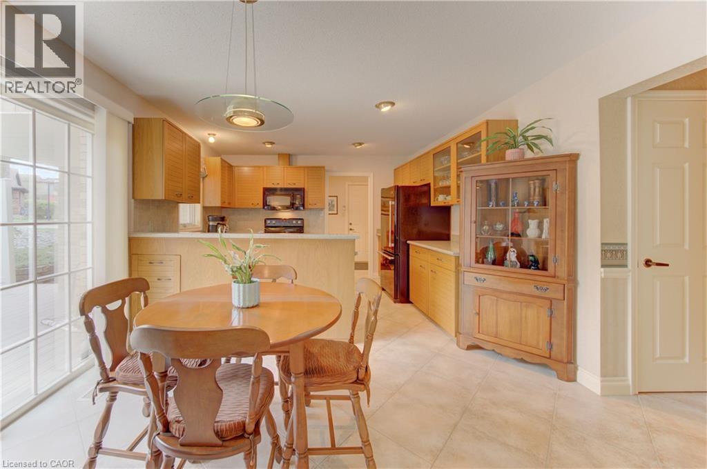 298 ROXTON Drive thumbnail 5