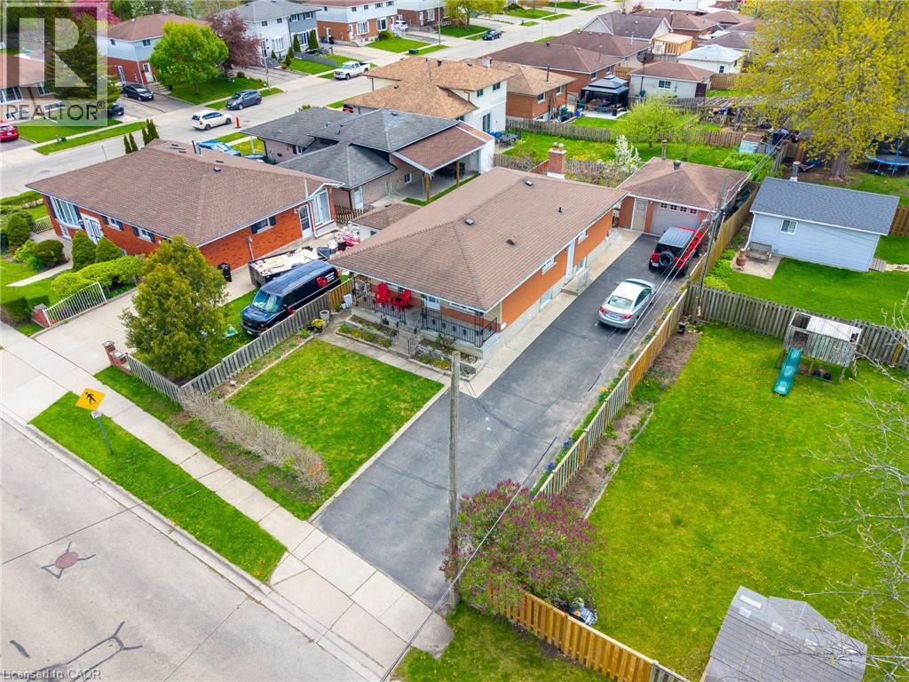 211 BALLANTYNE Avenue thumbnail 2