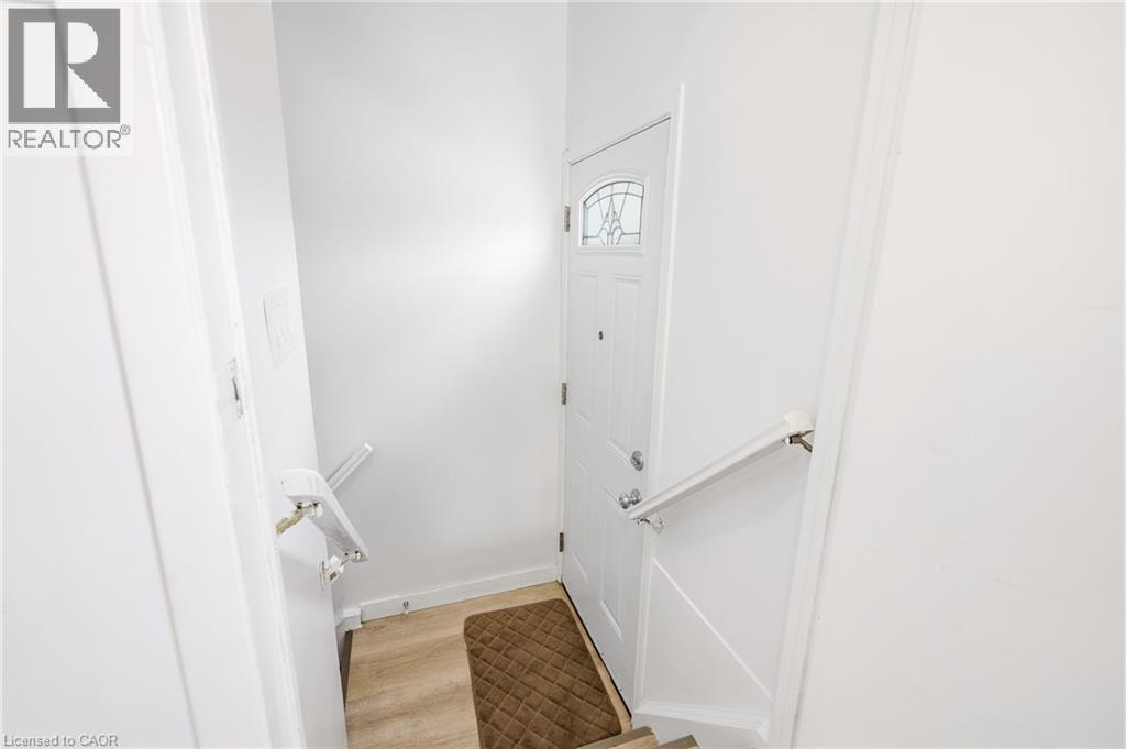 211 BALLANTYNE Avenue thumbnail 20