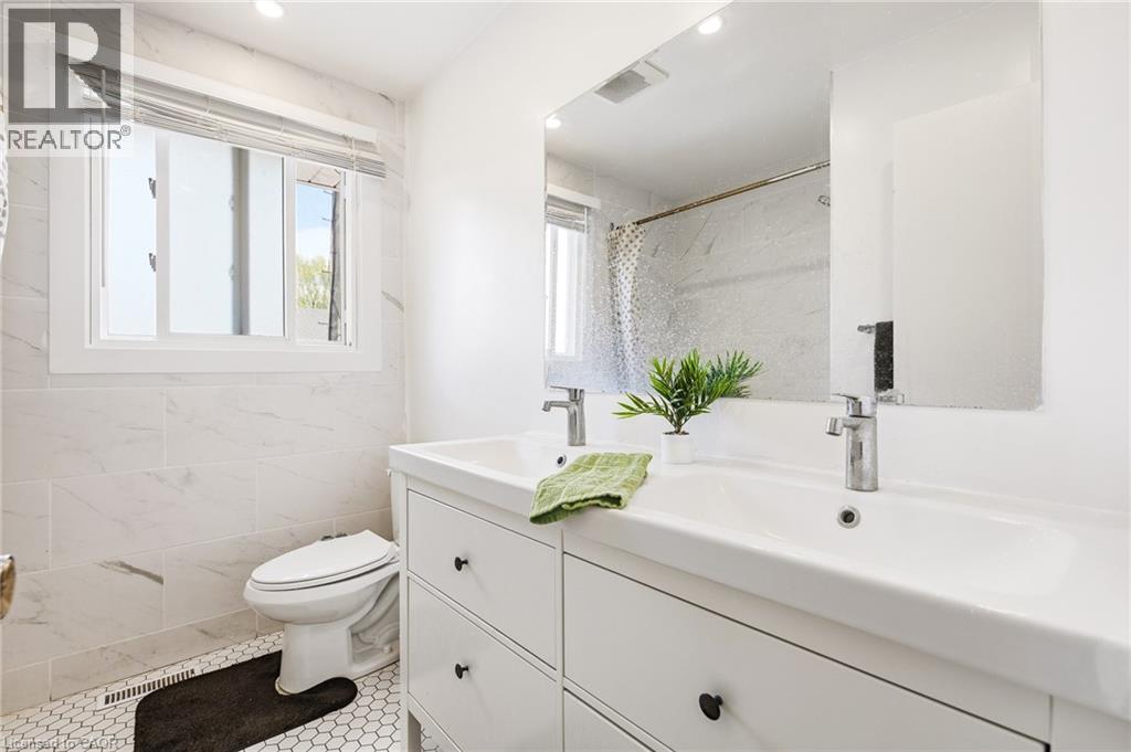 211 BALLANTYNE Avenue thumbnail 19