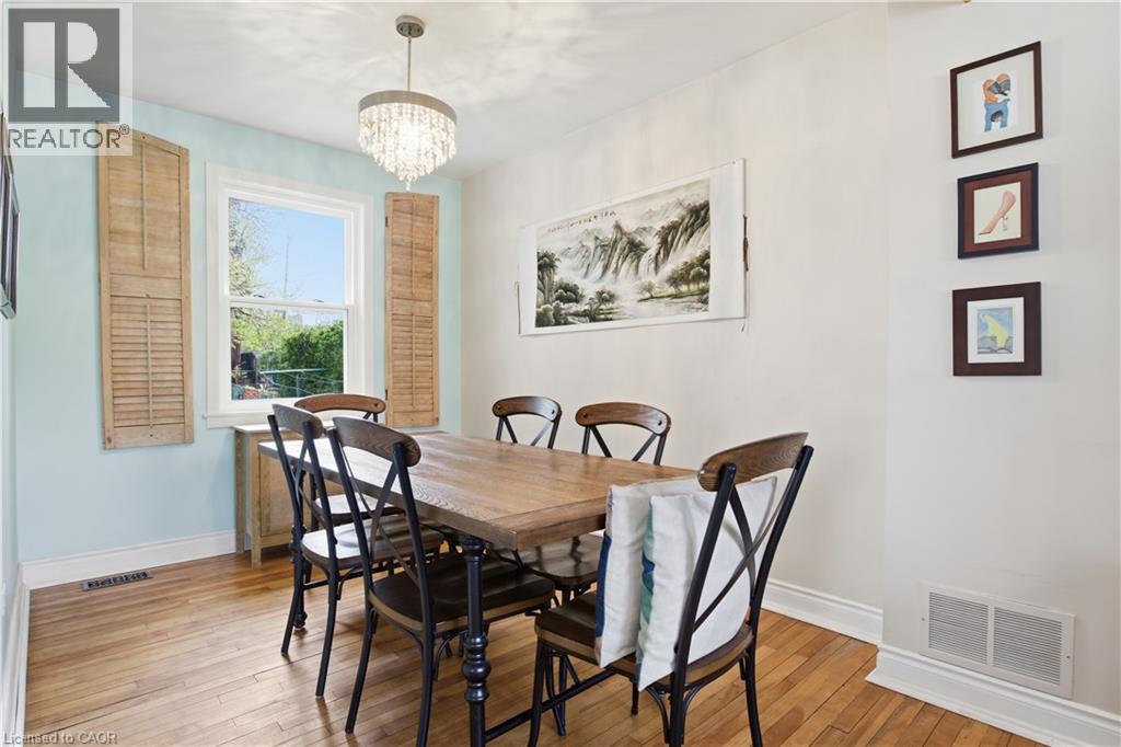 14 LORNE Crescent thumbnail 16