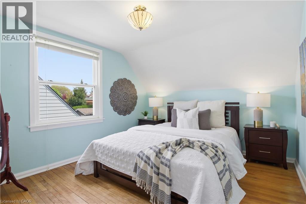 14 LORNE Crescent thumbnail 21