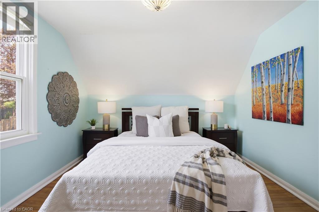 14 LORNE Crescent thumbnail 23