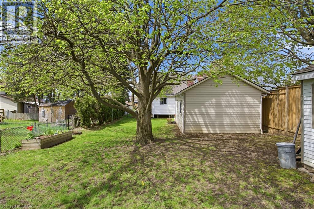 14 LORNE Crescent thumbnail 36