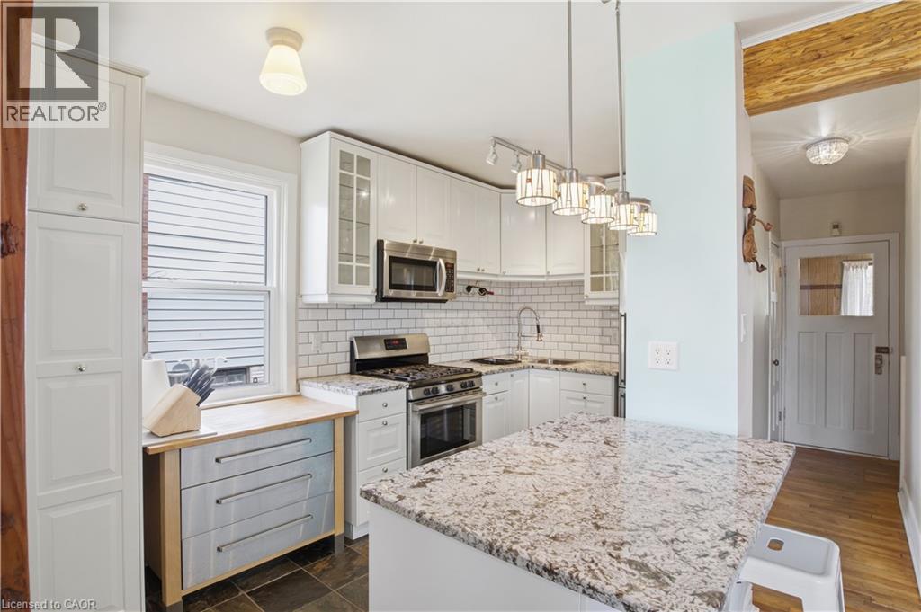 14 LORNE Crescent thumbnail 9