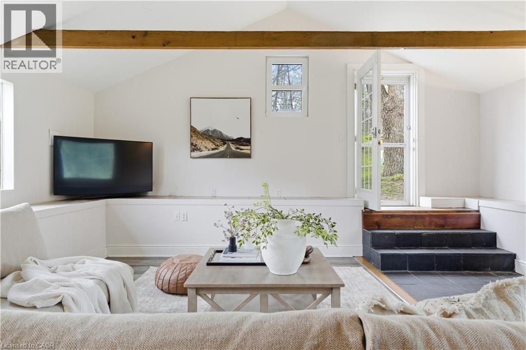 1462 BEKE Road thumbnail 11