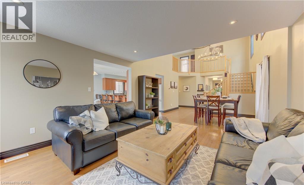 425 SAUVE Crescent thumbnail 14