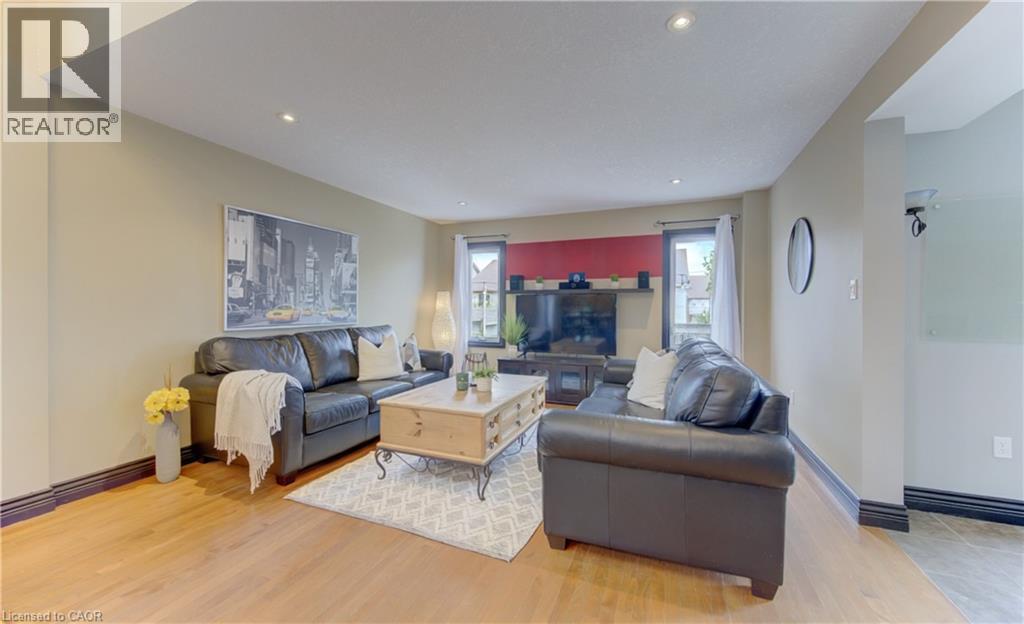 425 SAUVE Crescent thumbnail 12