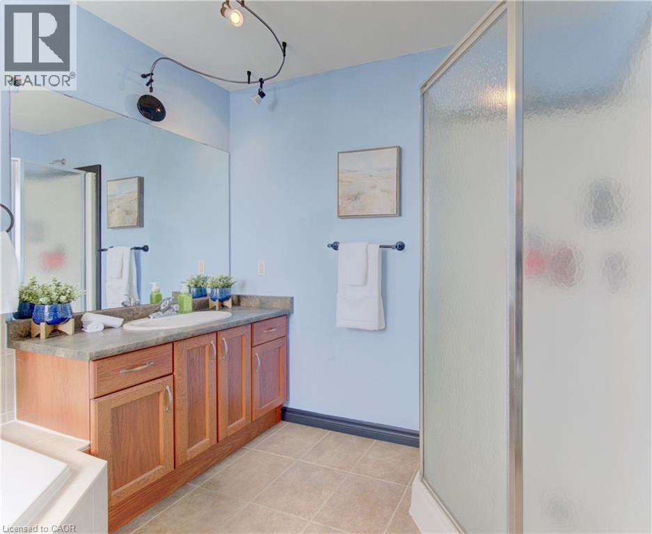 425 SAUVE Crescent thumbnail 32