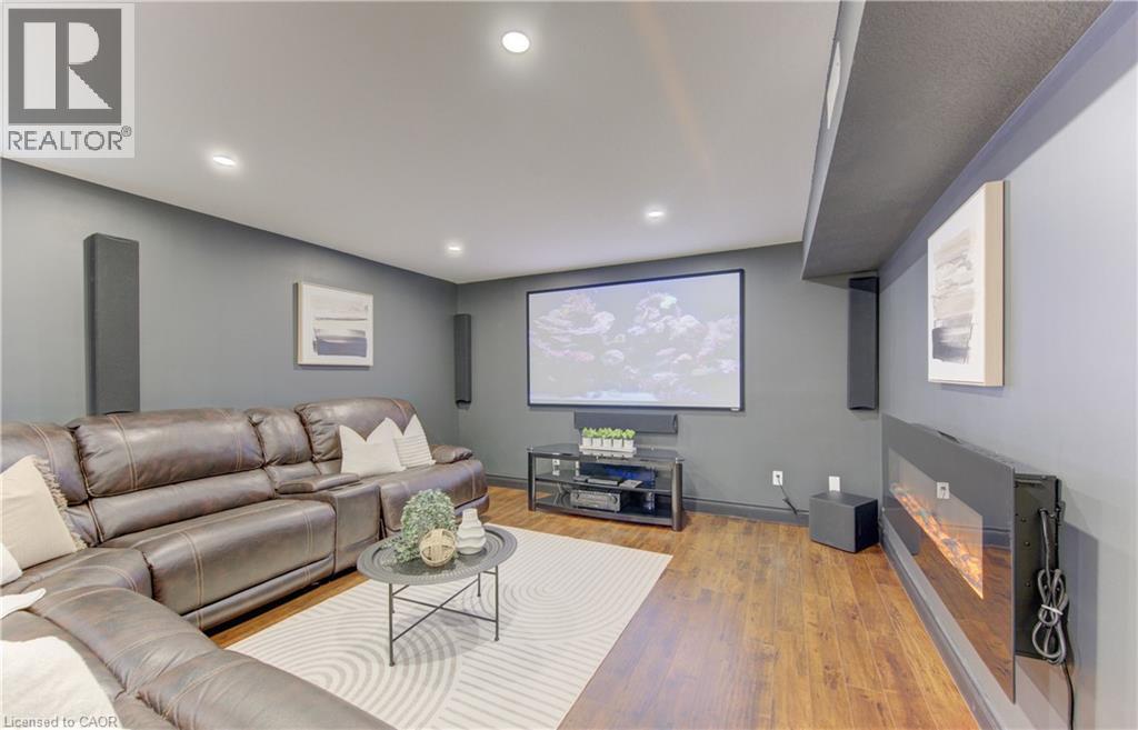 425 SAUVE Crescent thumbnail 35