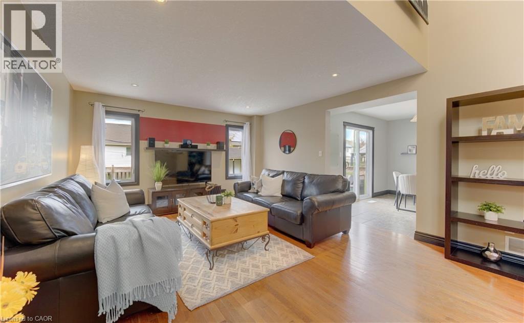 425 SAUVE Crescent thumbnail 13