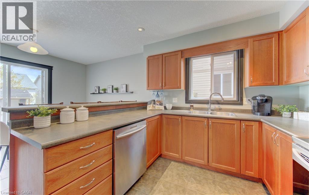 425 SAUVE Crescent thumbnail 16