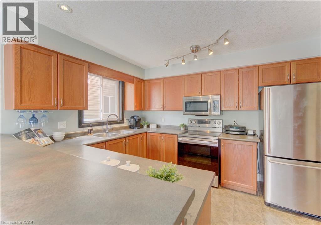 425 SAUVE Crescent thumbnail 18