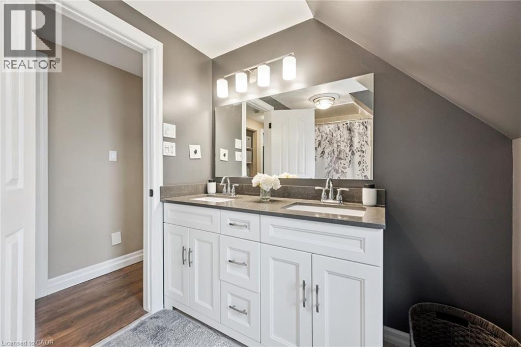625 PINE ISLAND Crescent thumbnail 26