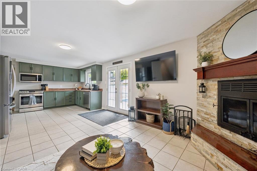 625 PINE ISLAND Crescent thumbnail 7