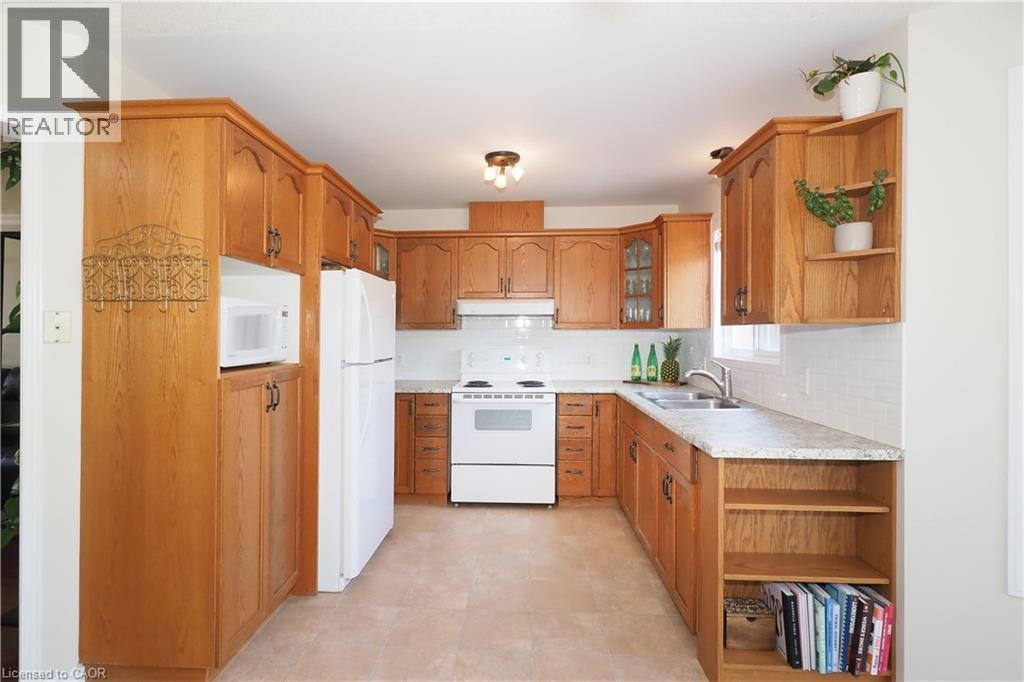 28 BRISTOW CREEK Drive thumbnail 14