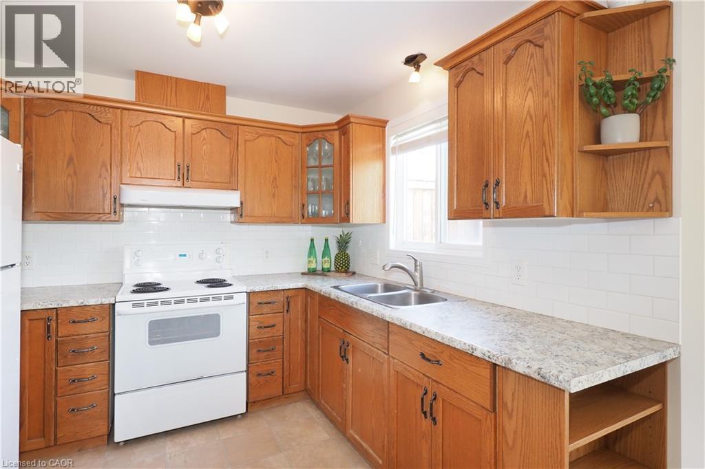 28 BRISTOW CREEK Drive thumbnail 16
