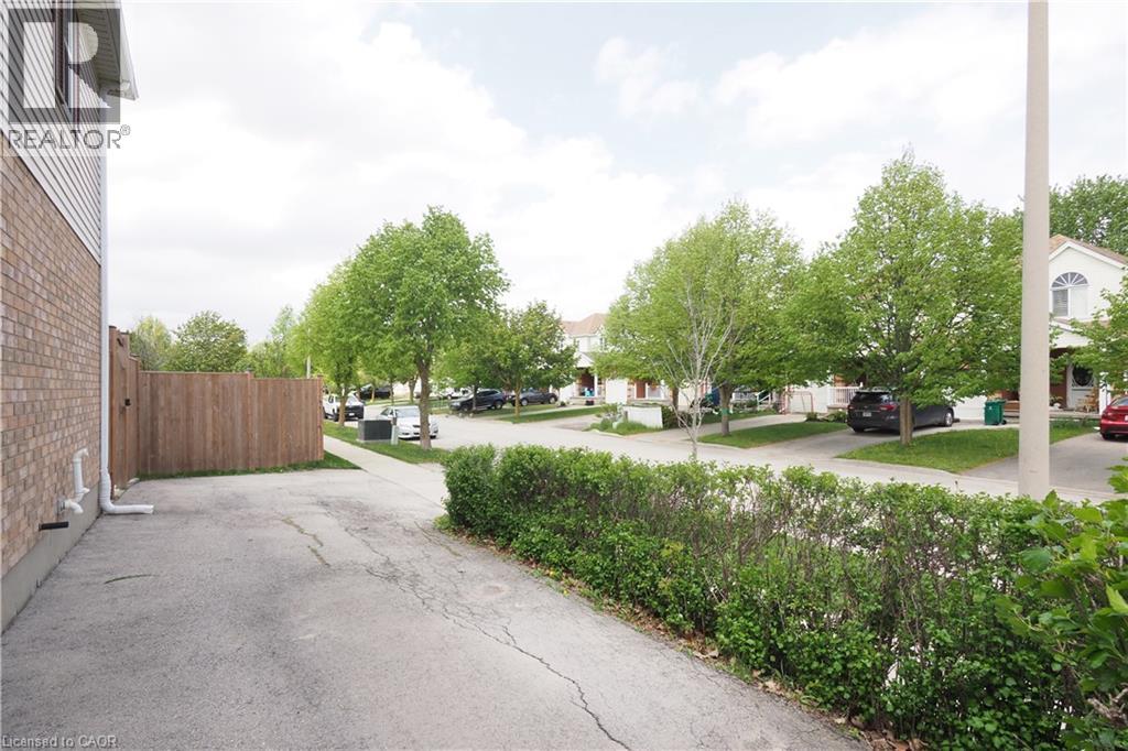28 BRISTOW CREEK Drive thumbnail 35
