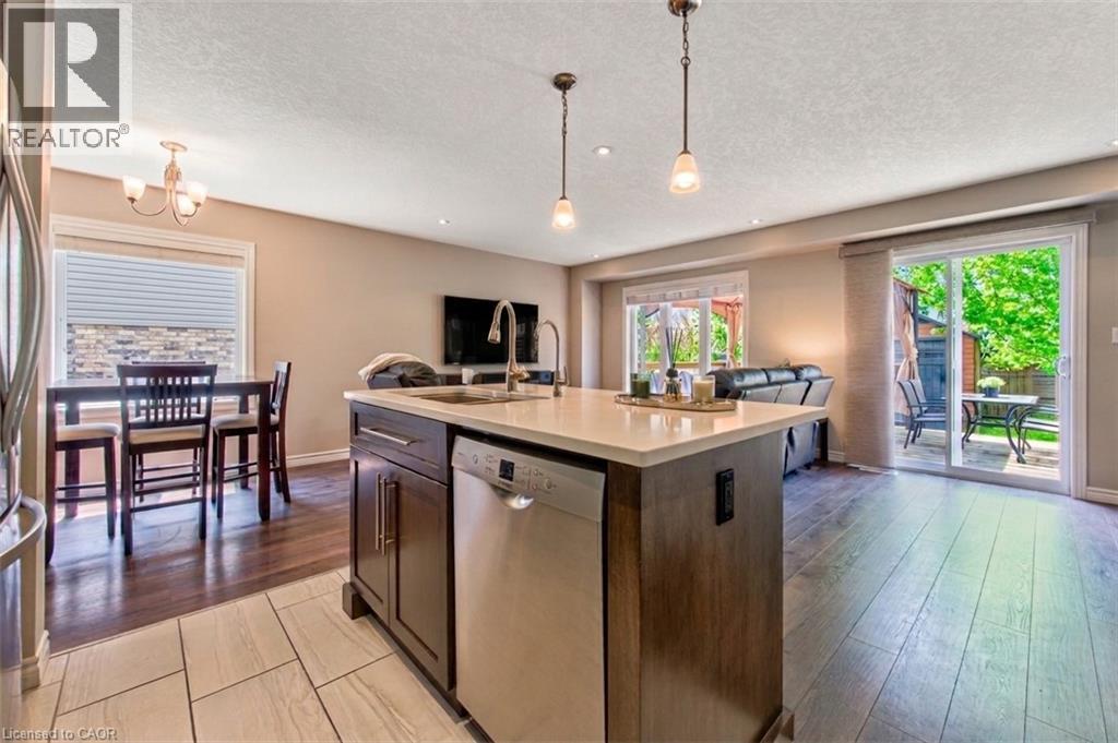 132 TEMPLEWOOD Drive thumbnail 12