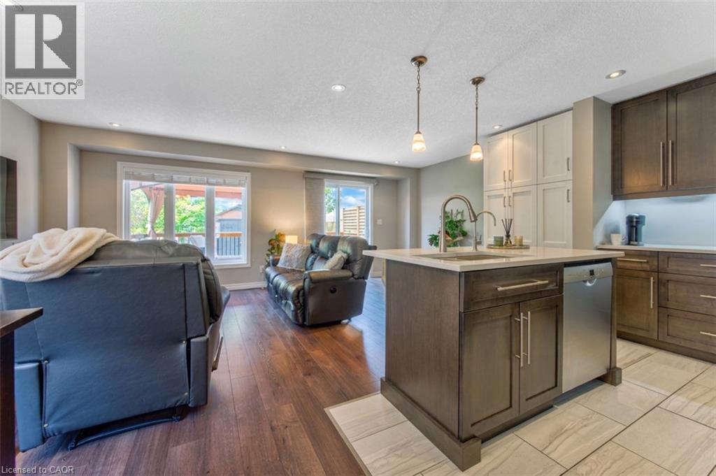 132 TEMPLEWOOD Drive thumbnail 15