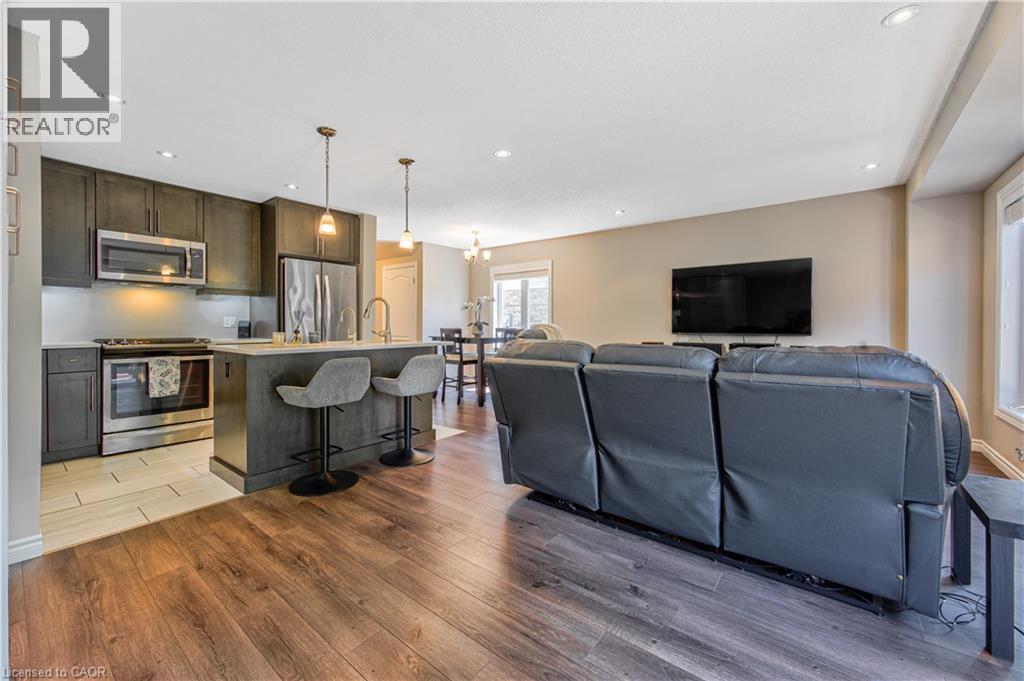 132 TEMPLEWOOD Drive thumbnail 18
