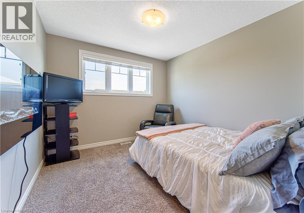 132 TEMPLEWOOD Drive thumbnail 22