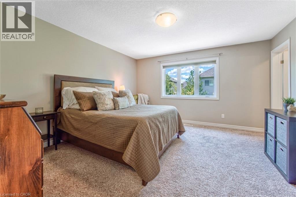 132 TEMPLEWOOD Drive thumbnail 26