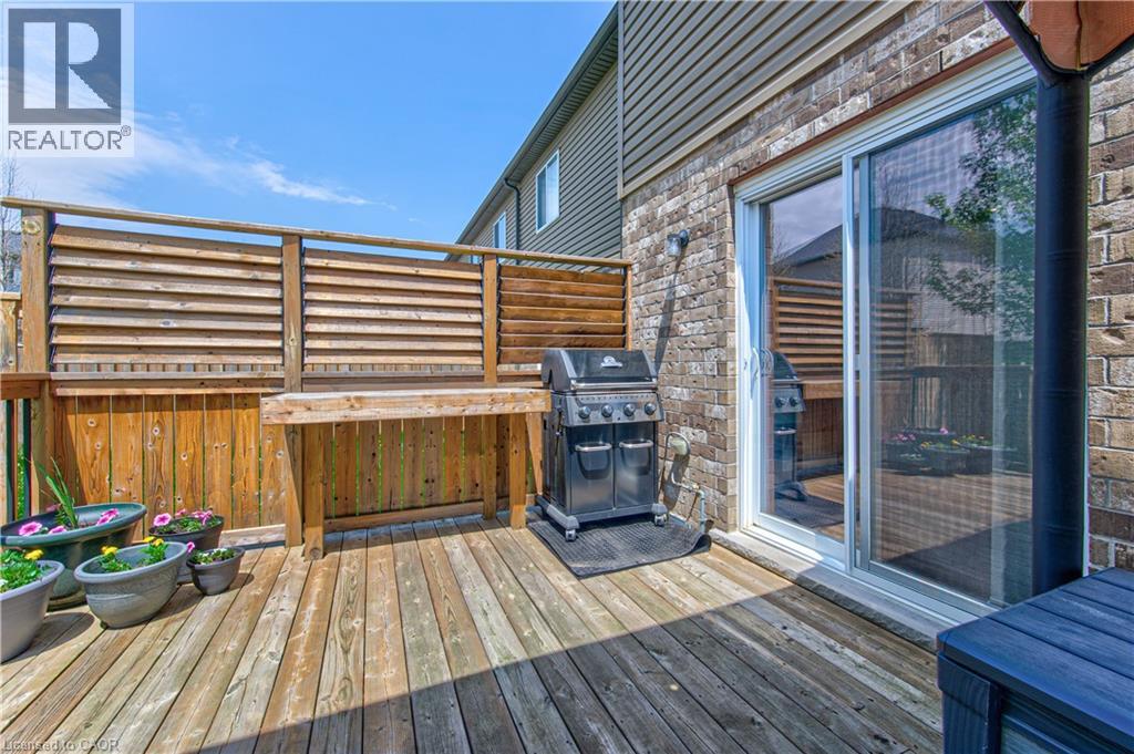 132 TEMPLEWOOD Drive thumbnail 37