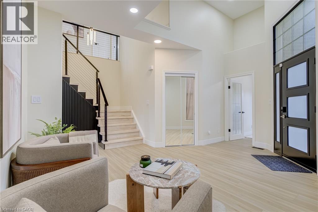 210 HAWKSWOOD Drive thumbnail 12