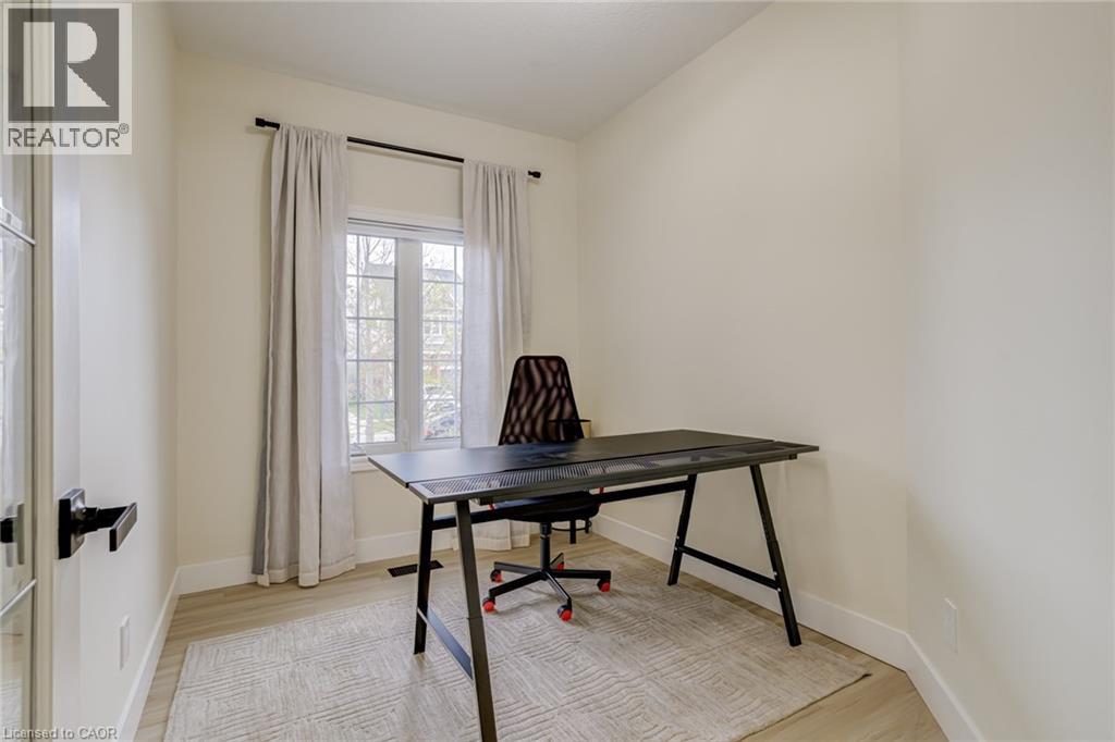 210 HAWKSWOOD Drive thumbnail 13