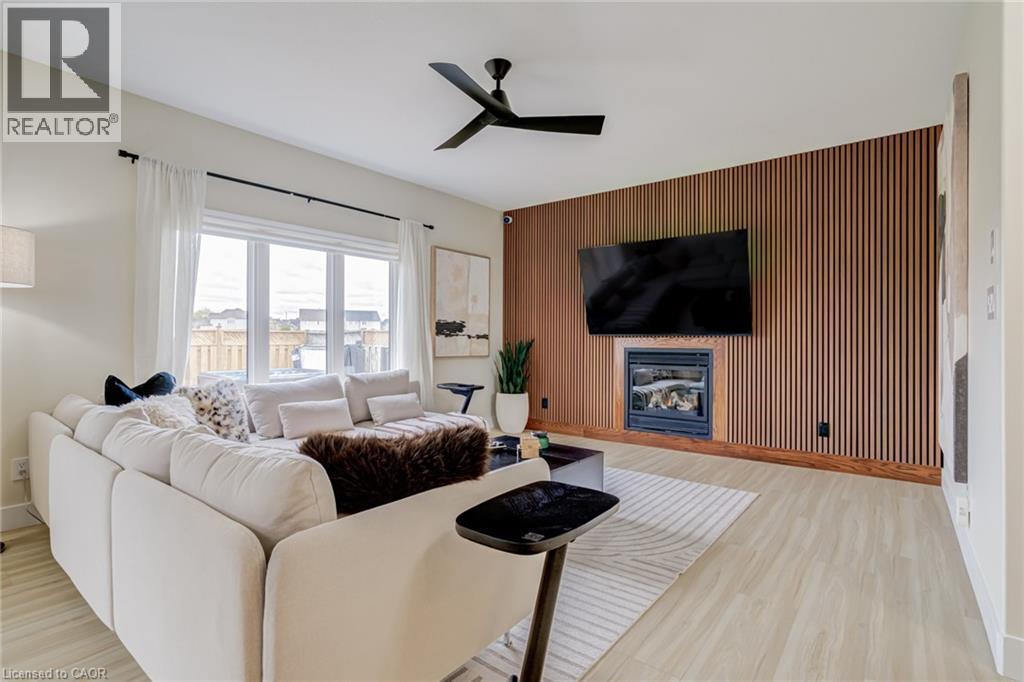210 HAWKSWOOD Drive thumbnail 14