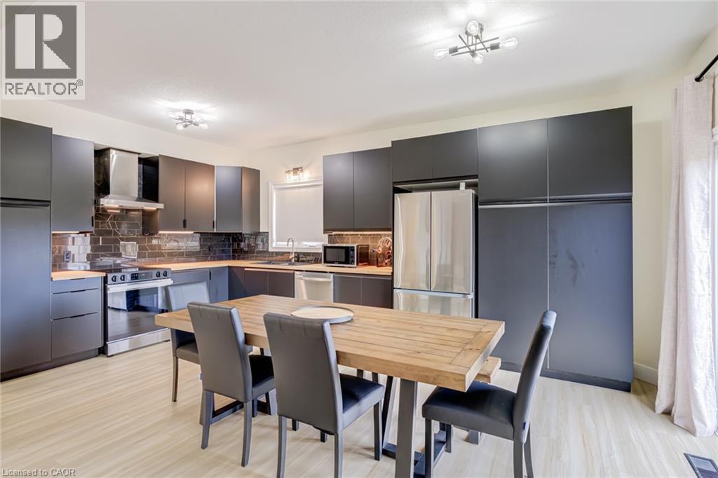 210 HAWKSWOOD Drive thumbnail 17