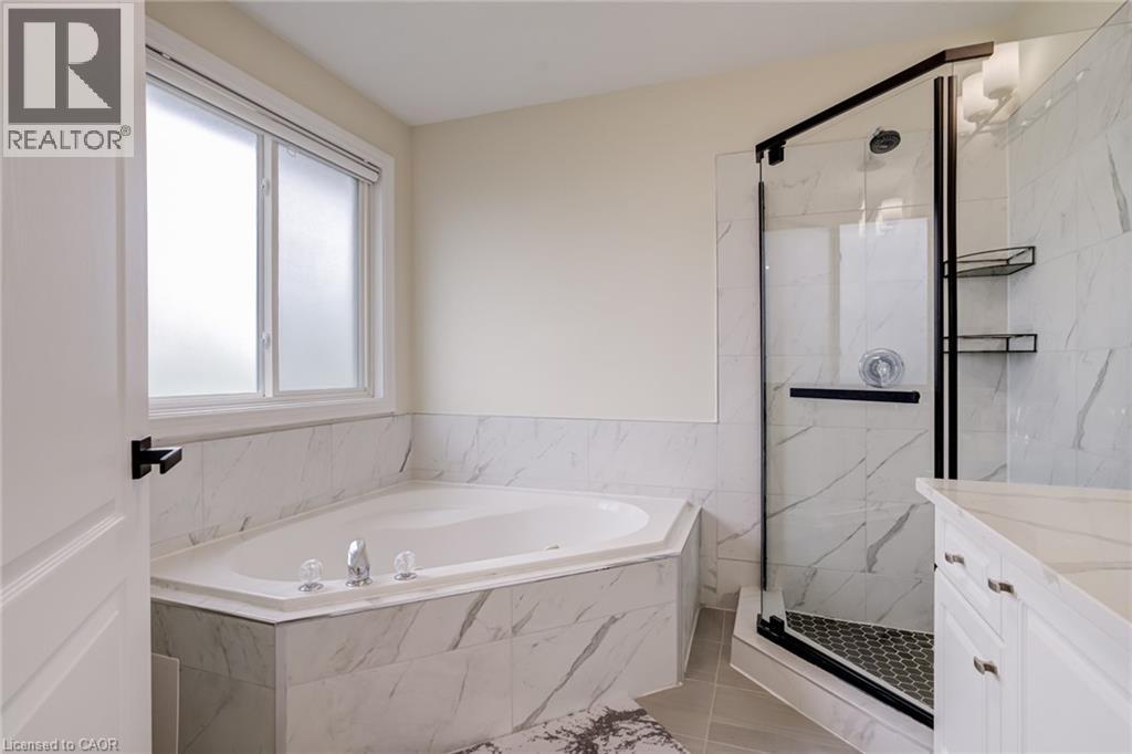 210 HAWKSWOOD Drive thumbnail 33