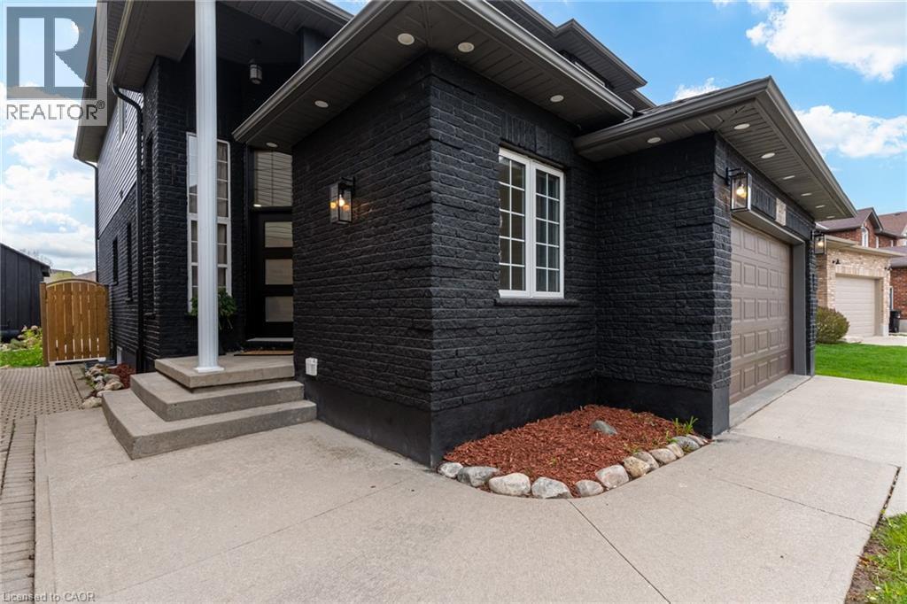 210 HAWKSWOOD Drive thumbnail 7