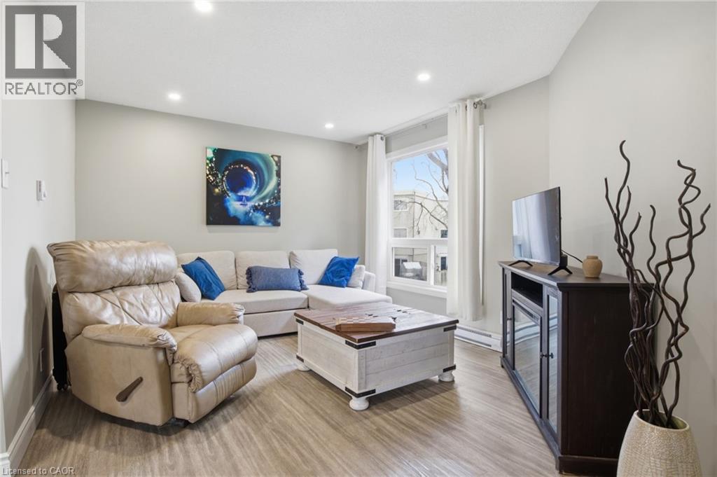 60 ELMSDALE Drive Unit# 46 thumbnail 16